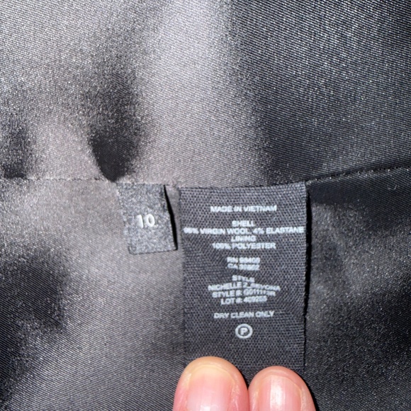 Theory - Black "Nichelle" Wool 2 Button Blazer Suit Jacket, Size 10 - Picture 4 of 4